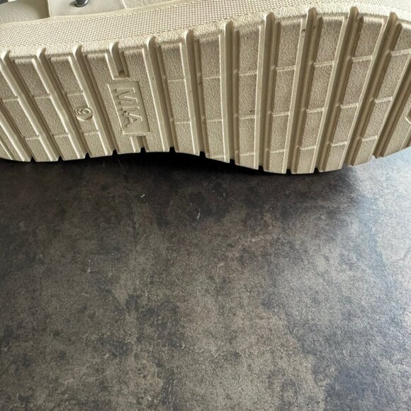 MIA Maya Sandal - Picture 4 of 6